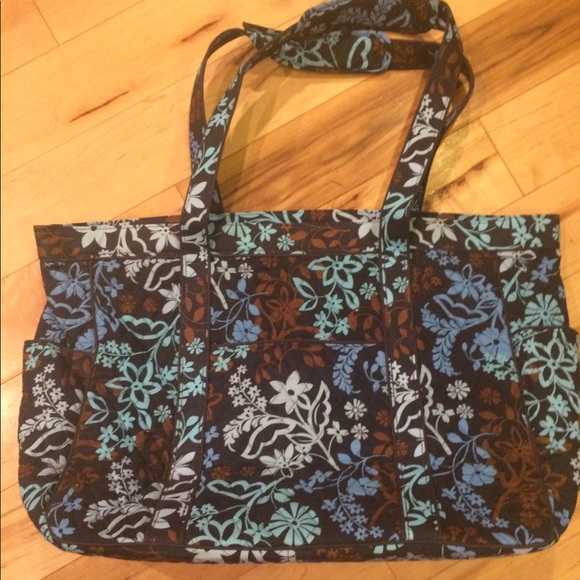 Vera Bradley Handbags - 👜 SALE NWT Vera Bradley get carried away tote